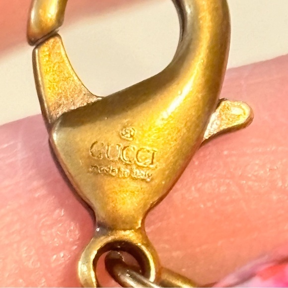 Fancy Link Chain
Antique Gold Finish
Bracelet With Double G
Motif 7” - Picture 10 of 11